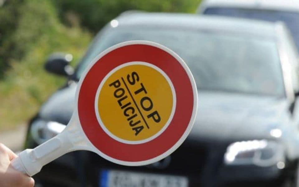 Sjutra dvočasovna obustava saobraćaja na mostu „Mehov krš“ ka granici sa Crnom Gorom