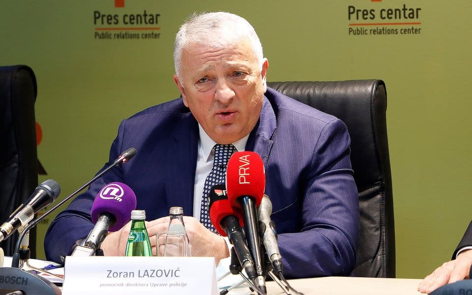 Lazović: Snimanje plakara, bačvi i podruma za rakiju klasična predstava za javnost