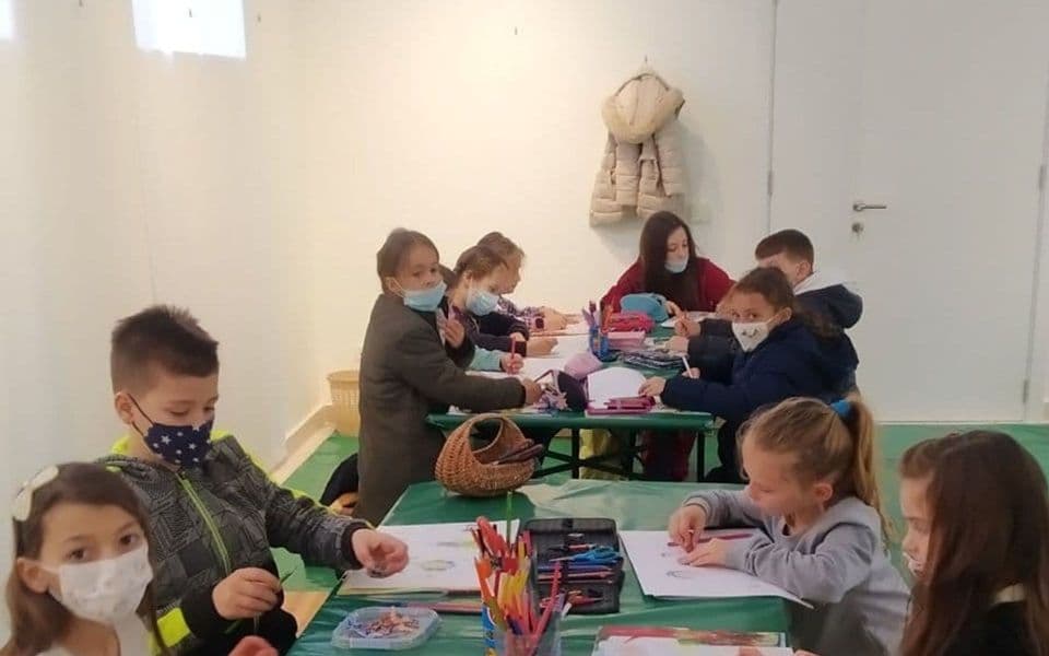 Upoznavanje sa osnovnim likovnim tehnikama
