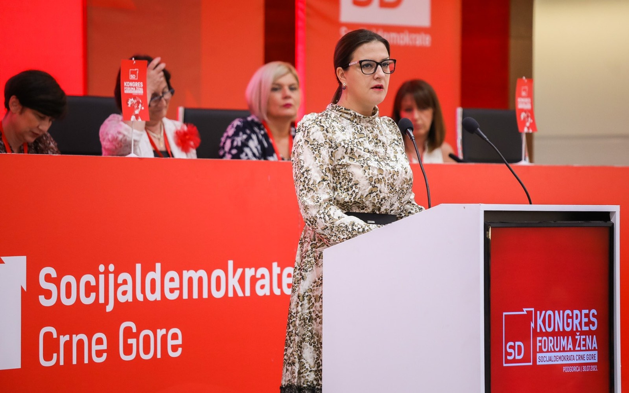 Gojko Radić Raščanin-Radičević: Evo Gojko će…o našim matericama - Pobjeda