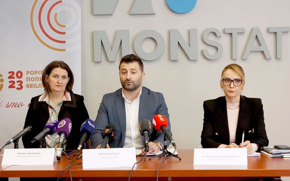 Monstat prvo svalio krivicu na instruktore, potom ih abolirao ...
