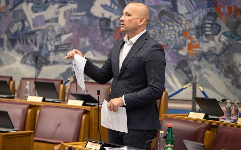 Pižurica: Ogavna i prizemna propaganda na najgori način vrijeđa žene Cetinja i pokušava da ponizi čitav jedan grad
