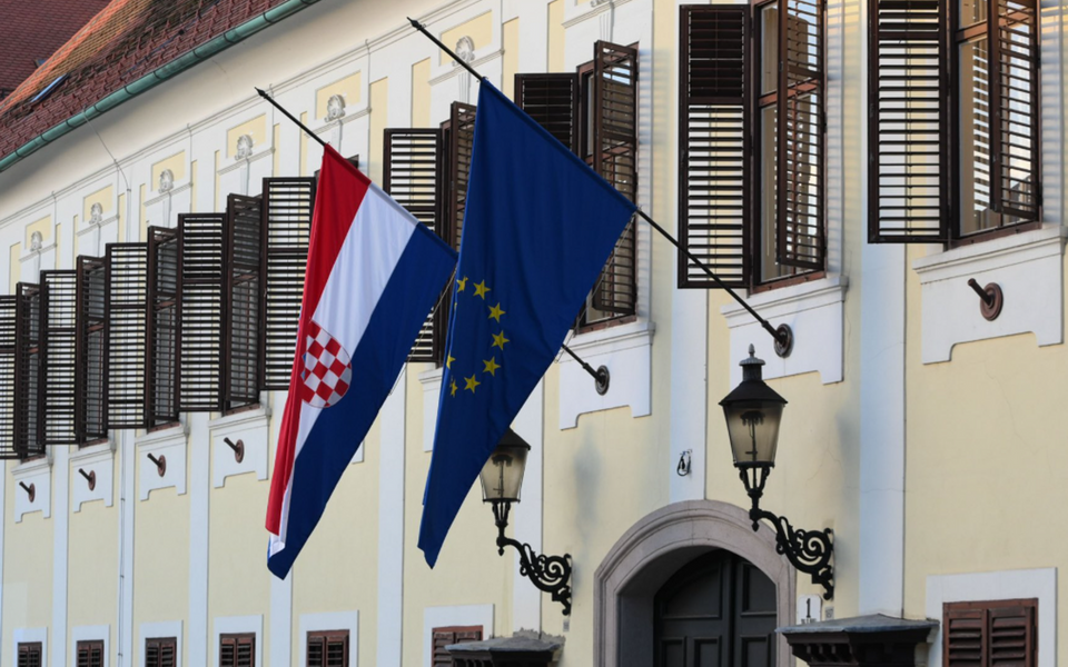 Hrvatska: Porodicama sa četvoro i više djece država će dati 15.000 eura za auto