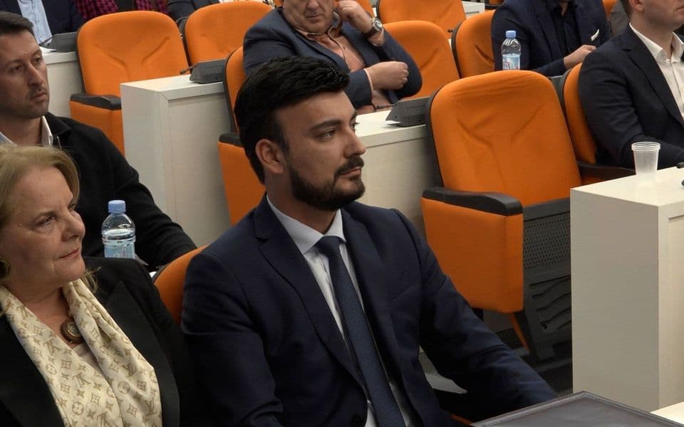 Jovanoviću slomljenja kost lica, braća Mitrović na saslušanju u policiji