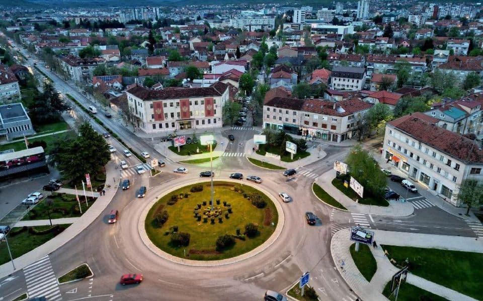 Rasvijetljene tri krađe: Nikšićanin iz auta ukrao novac i odjeću, sugrađanin aparate sa pumpe u izgradnji, bosanski državljanin otuđio 700 eura