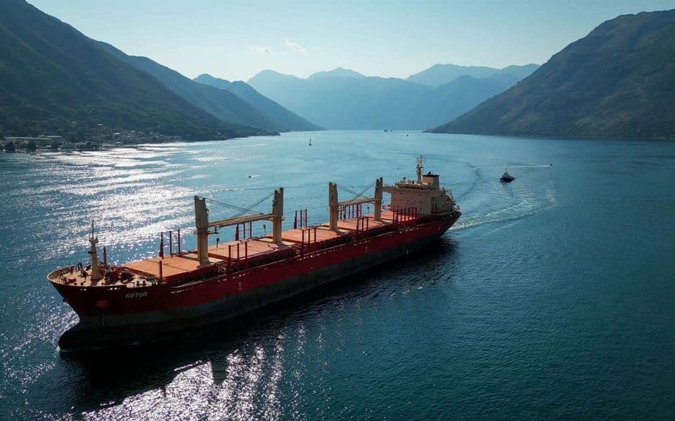 Iako dug nije izmiren, ,,Kotor“ otplovio prema Engleskoj