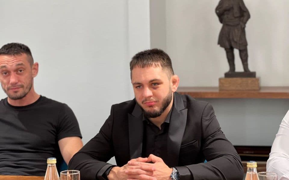 Miloš Janičić poražen nakon manje od dva minuta u UFC-u, publika zviždala francuskom borcu