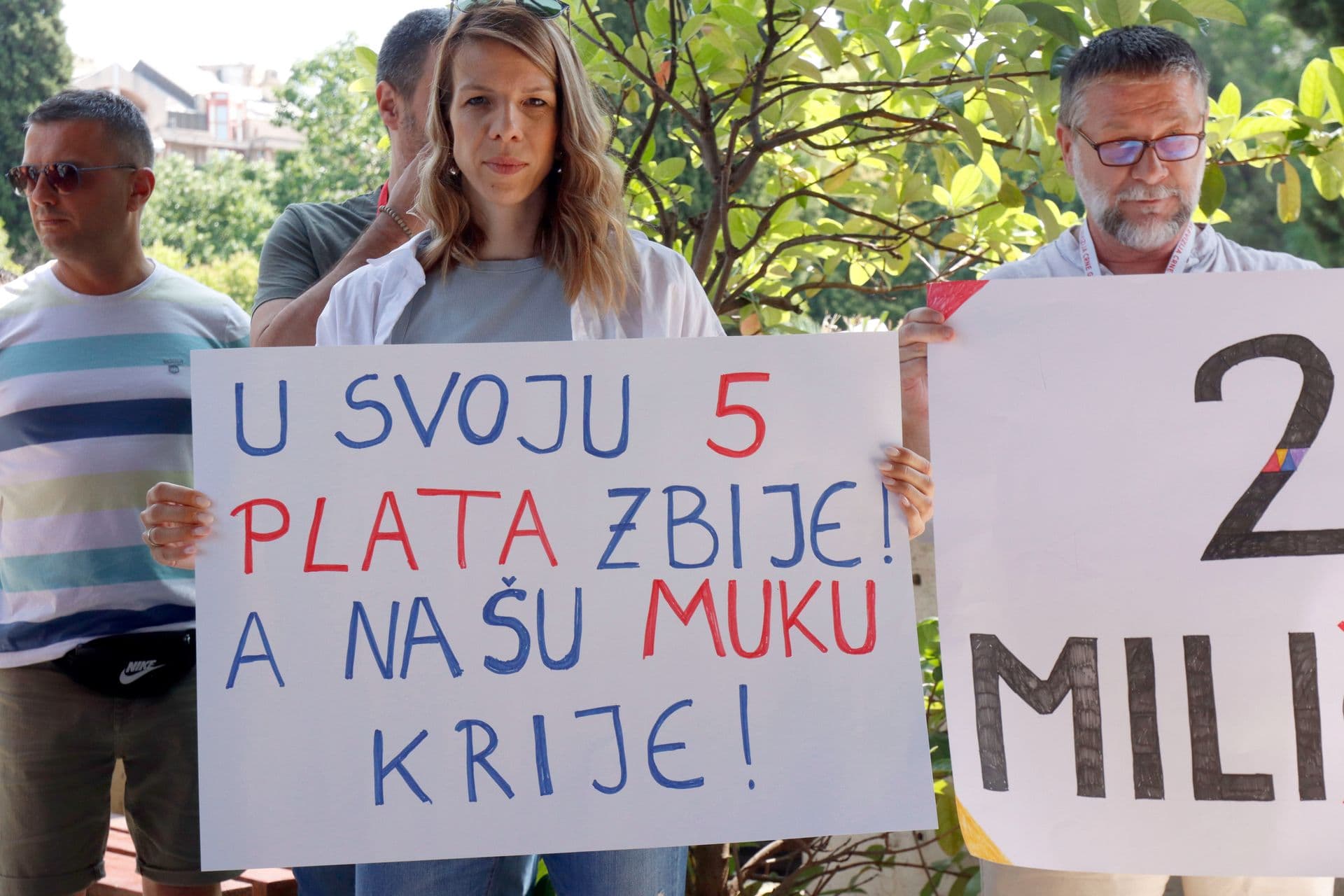 Sindikat zaposlenih RTCG održao protest, Raonić pozvao na detektor laži