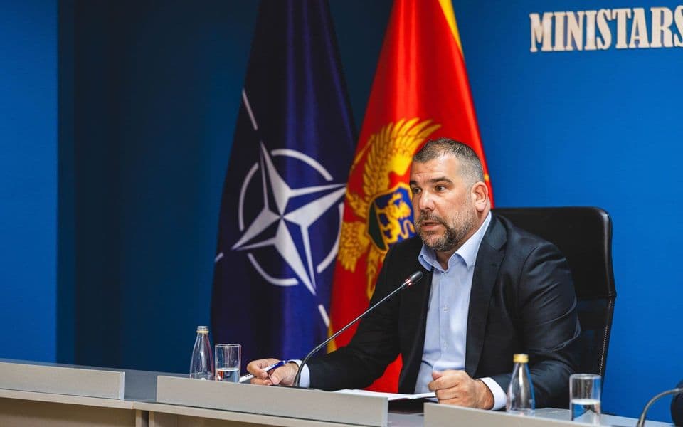 Krapović zahvalio Fejziću što je, „makar i naknadno“, odustao od „etikete da VCG može biti fašistička organizacija“