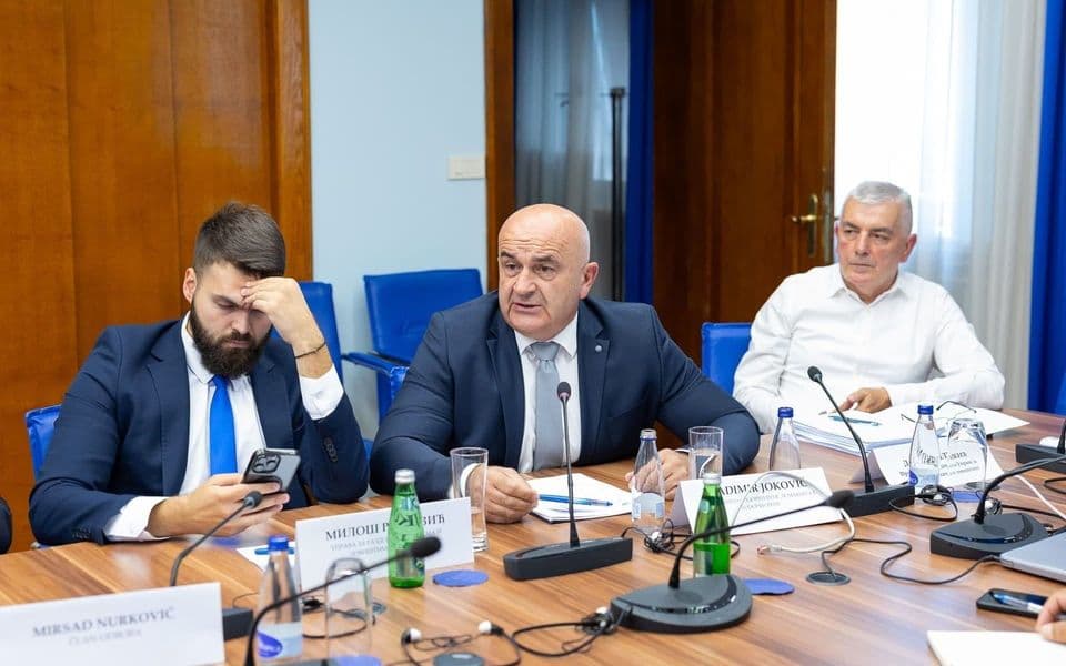 Joković se izvinio vlasnicima šuma, ali primjena zakona i dalje kasni