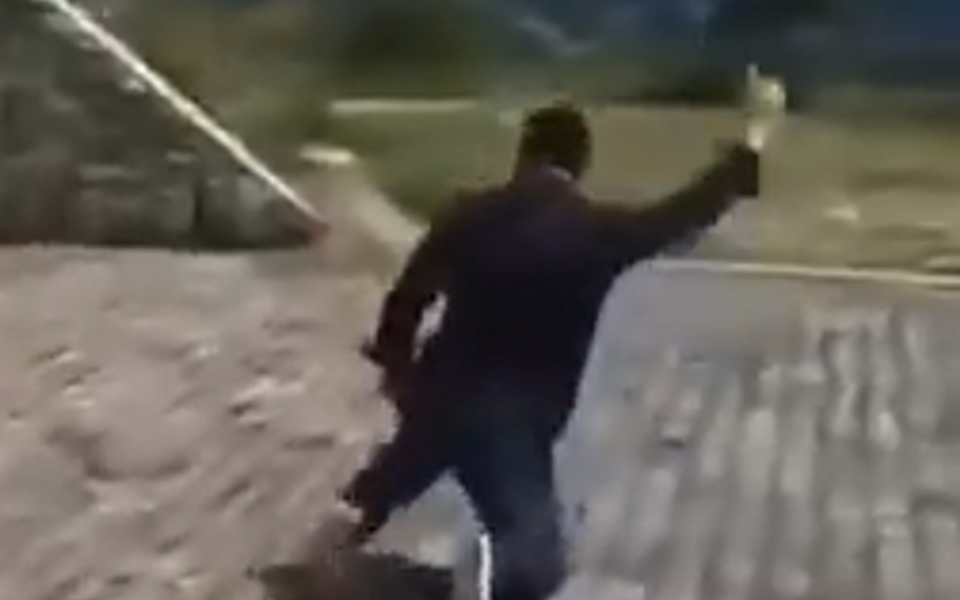 (VIDEO) Mudžahedini oskrnavili spomenik HVO-u u BiH: Pozivali na obračun s Hrvatima