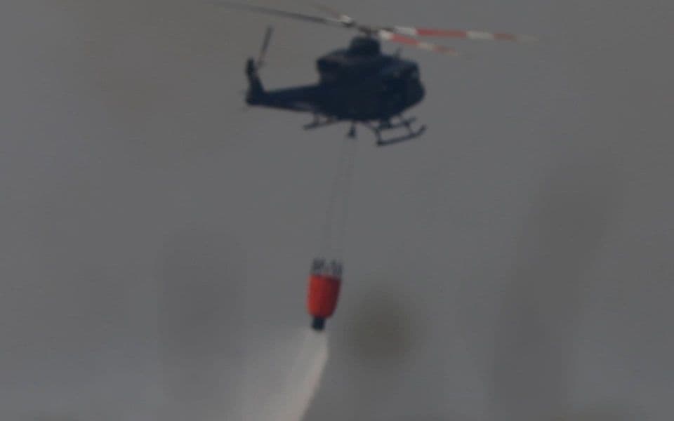 Vojska Crne Gore treći dan gasi požar u Velestovu