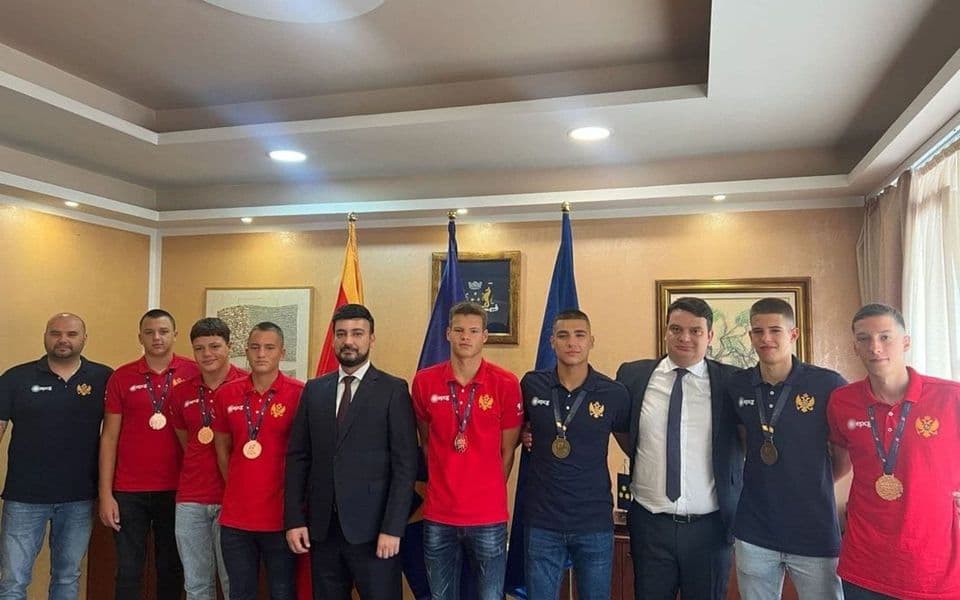 Opština Budva novčano nagradila mlade vaterpoliste