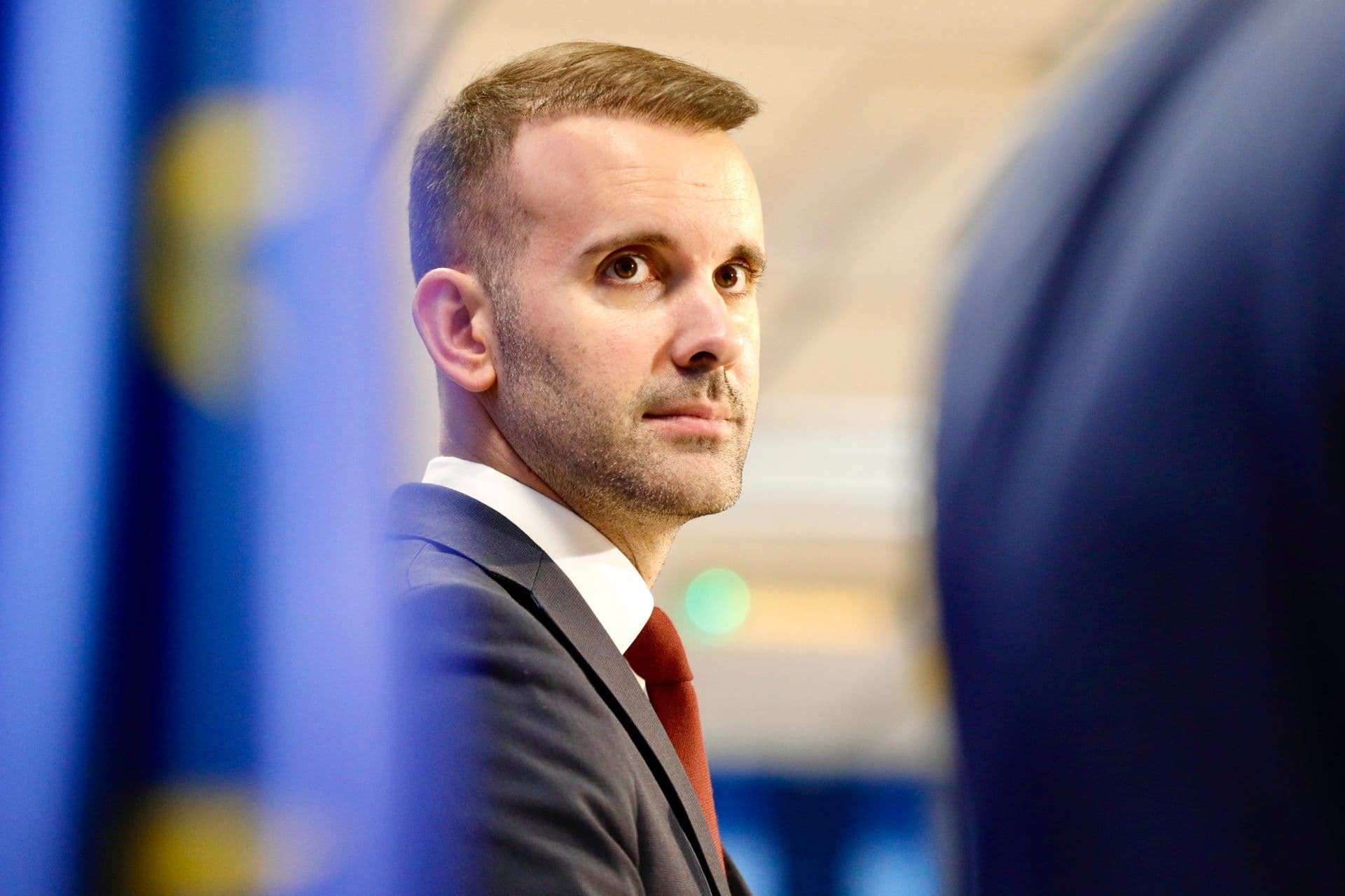 Spajić: Oštro osuđujem skandiranje grupe hrvatskih navijača