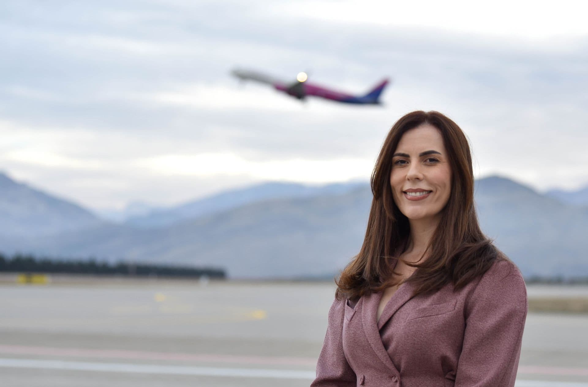 https://media.pobjeda.me/media/2025/12/30/1767124850-jelena-maras-3-foto-aerodromi-crne-gore-1.jpg?cacheControl=1767124945