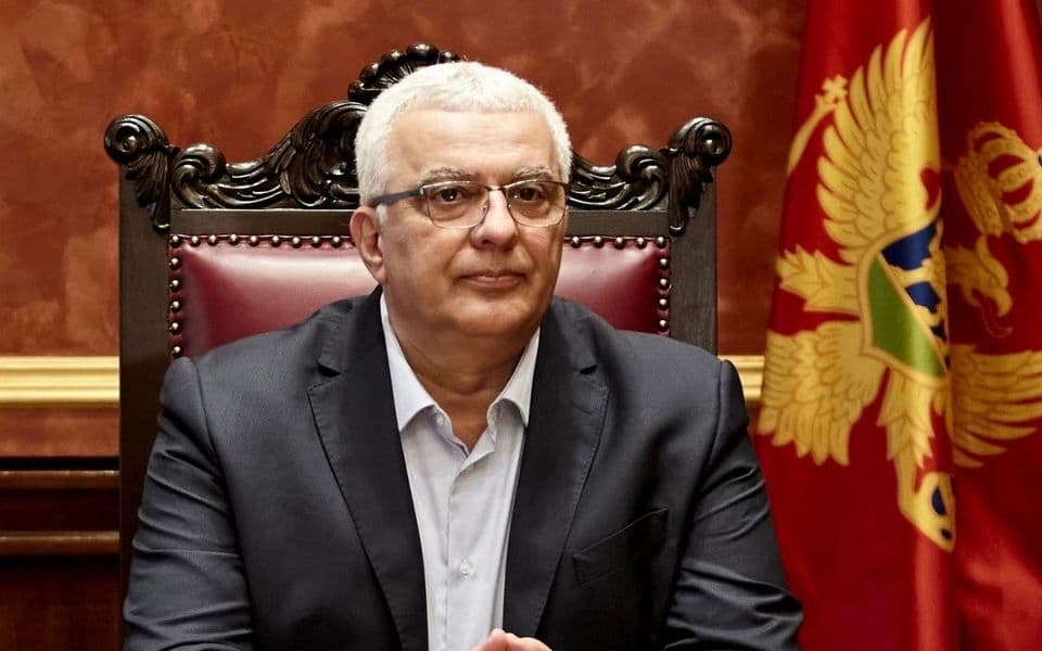 Mandić u vaskršnjoj poruci: Posebne molitve za srpski narod na Kosovu i Metohiji