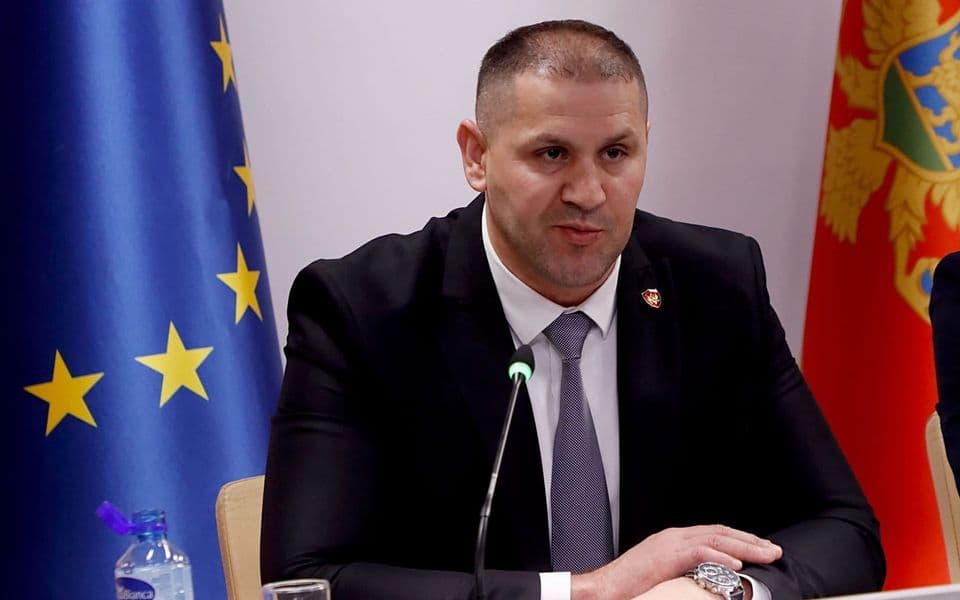 Lazar Šćepanović odbranio magistarski rad sa najvećom ocjenom na Pravnom fakultetu UCG