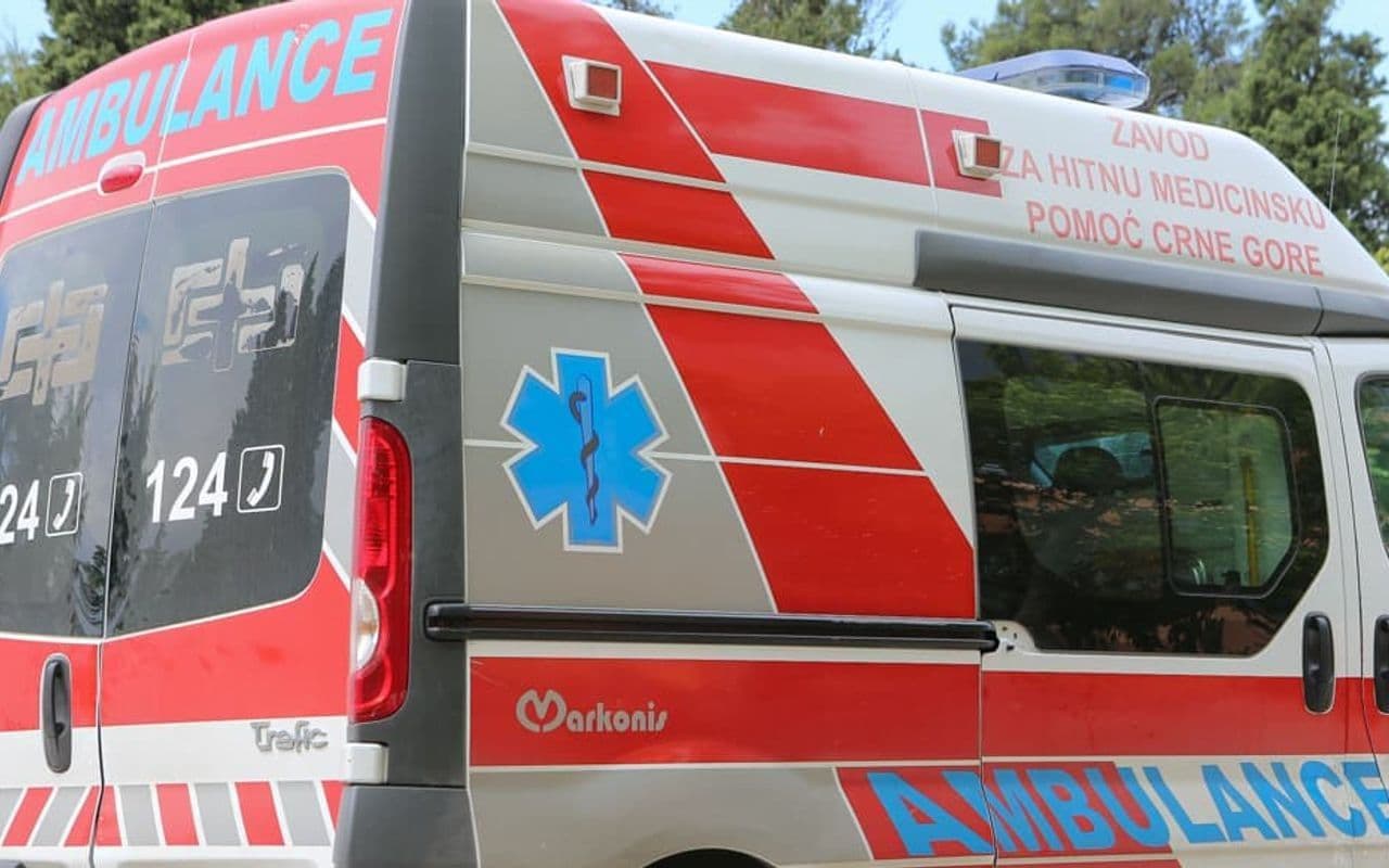 Mladić (22) preminuo jutros u KCCG nakon povreda zadobijenih u udesu u Kolašinu