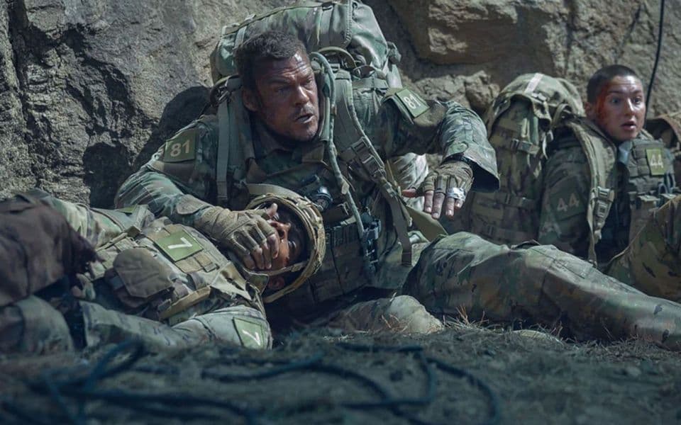 „War Machine“: Dupli burger sa granatama