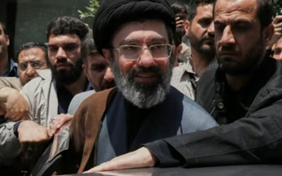Mojtaba Hamenei otklonio sumnje: Naša politika se ne mijenja, ostajemo na putu borbe protiv SAD-a i Izraela