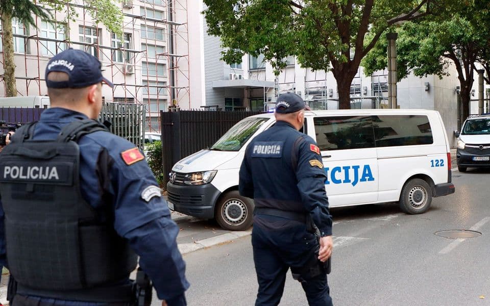 Sigurnost građana je istrošena kao službena uniforma policajaca