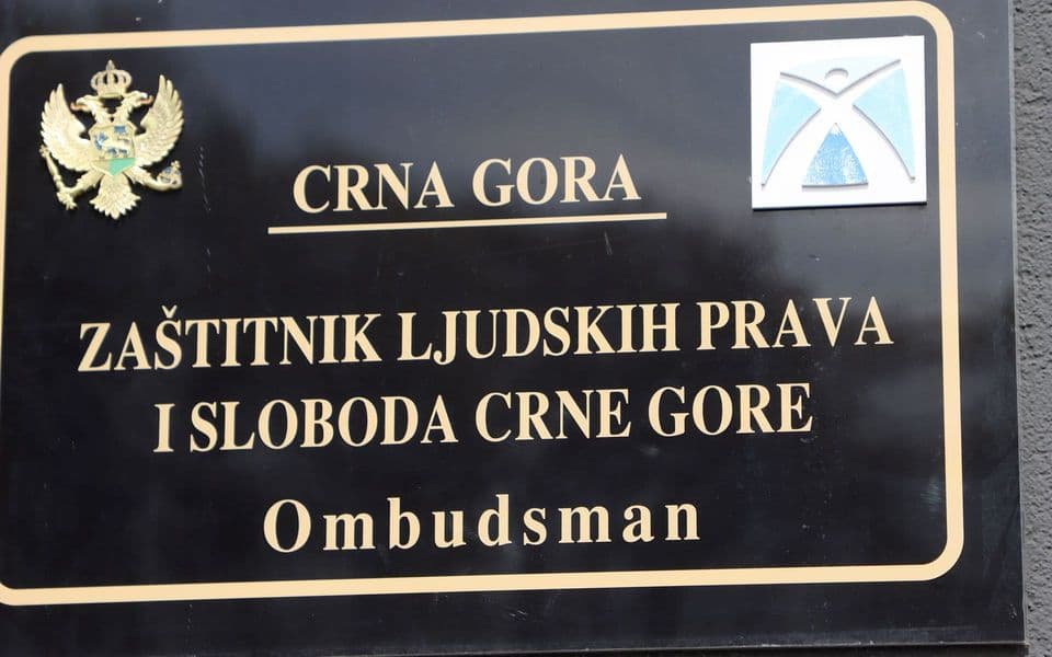 Ombudsman o nastupu Desingerice: Država dužna da zaštiti djecu od potencijalno štetnih uticaja