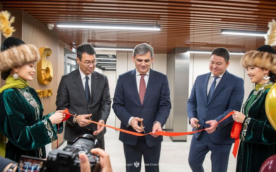 Ibrahimović prilikom zvanične posjete Kirgistanu otvorio Konzulat Crne Gore u Biškeku