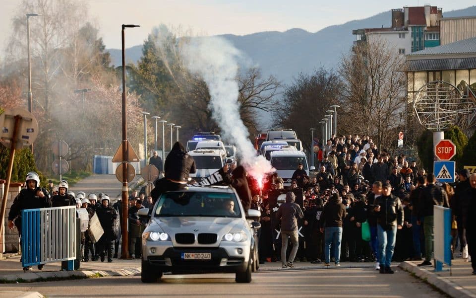Veliki broj navijača Partizana dočekao 