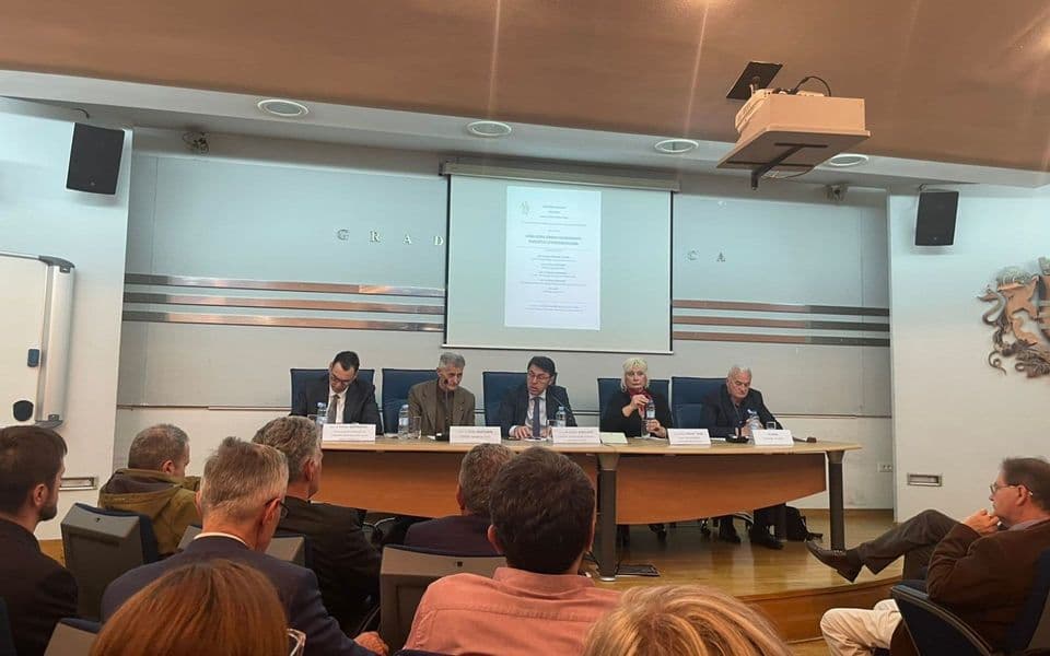 Rastoder: Slavizacija Crne Gore je veći problem od etnofederalizacije