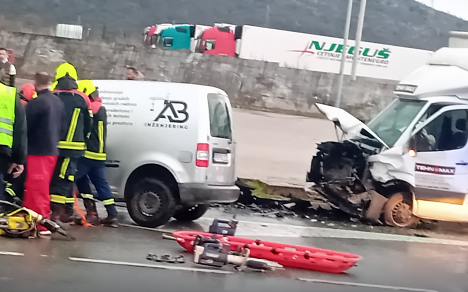 Tri osobe povrijeđene u udesu na Barutani