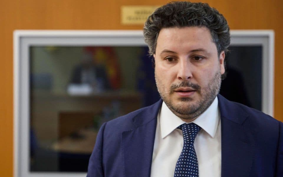 Abazović: Aerodromi ne smiju da se daju po cijeni jednog aviona