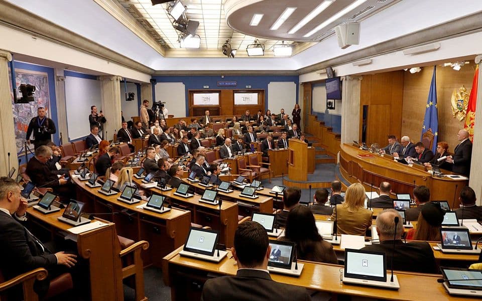 Jakšić Stojanović, Vujović, Krapović i Šahmanović danas u Parlamentu