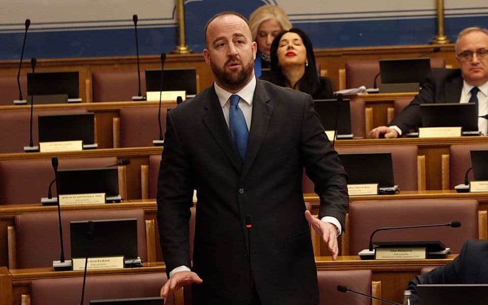 Nikolić: Zakon o oružju ne donosi se u ponoć i bez dijaloga