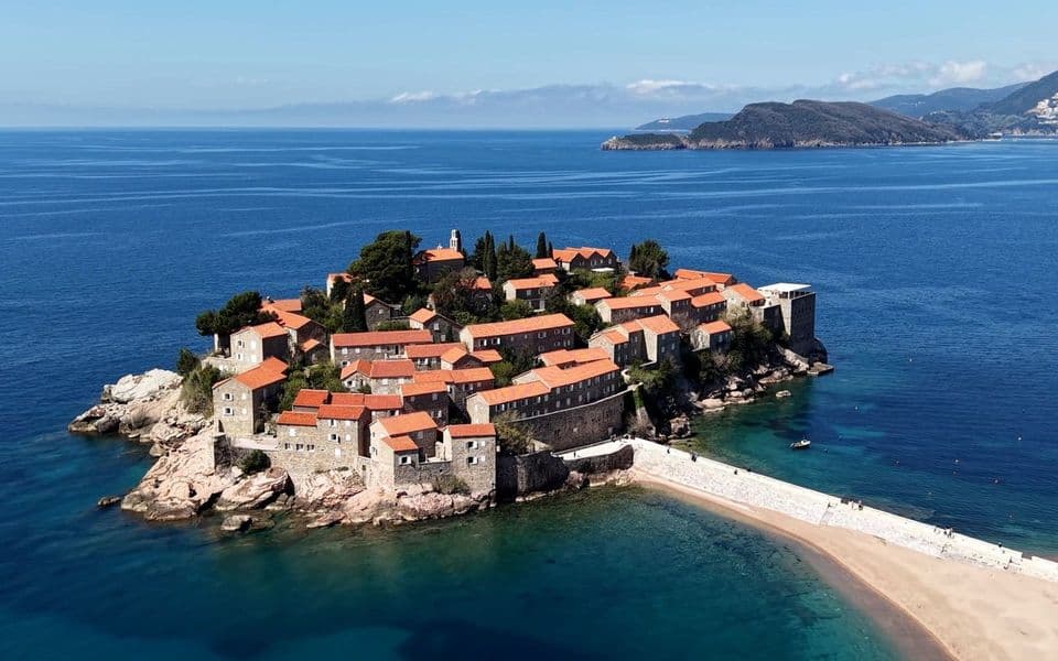 Aman Sveti Stefan dobitnik prestižne „Triple crown“nagrade za 2026.