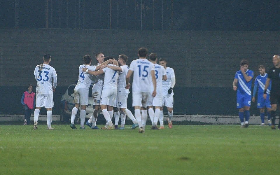 Sutjeska prekida post ili Mornar piše istoriju?