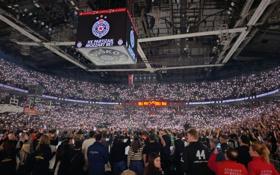 (VIDEO) Tuga i suze u Areni: Partizan i 