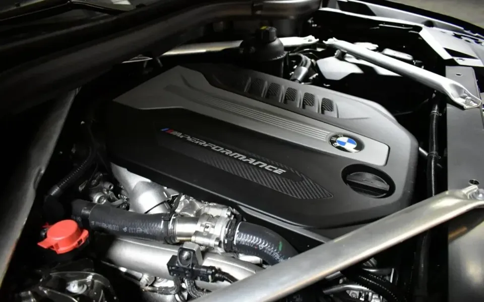 Umjesto četiri, stiže dizelaš sa šest cilindara