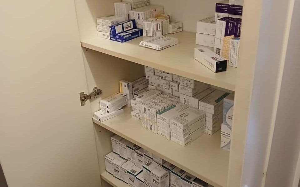 Kod Baranina u stanu pronađeno 2.406 kutija i 600 kesica ljekova bez dokumentacije