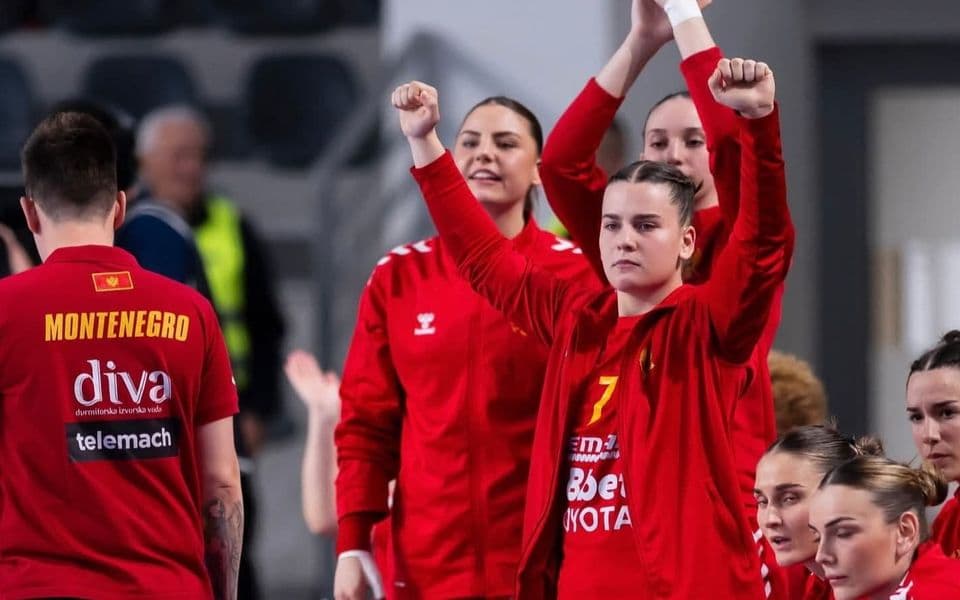 ,,Lavice“ u drugom šeširu