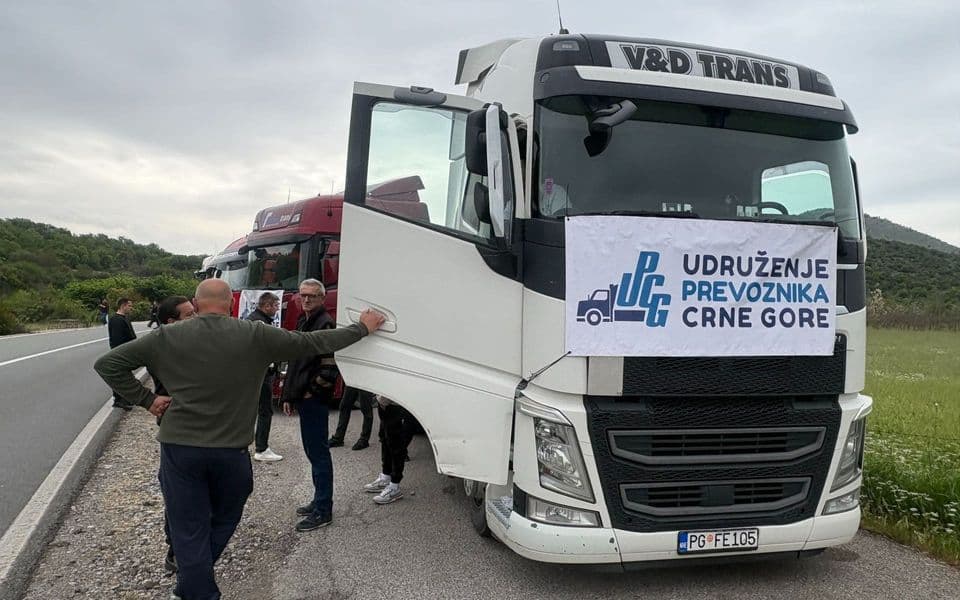 (VIDEO) Počela blokada teretnog saobraćaja; Lješnjak: Protest na graničnim prelazima do petka