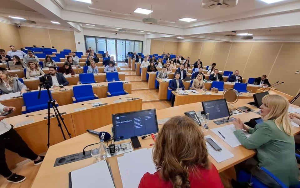 Podgorica sve bliža prinudnoj upravi