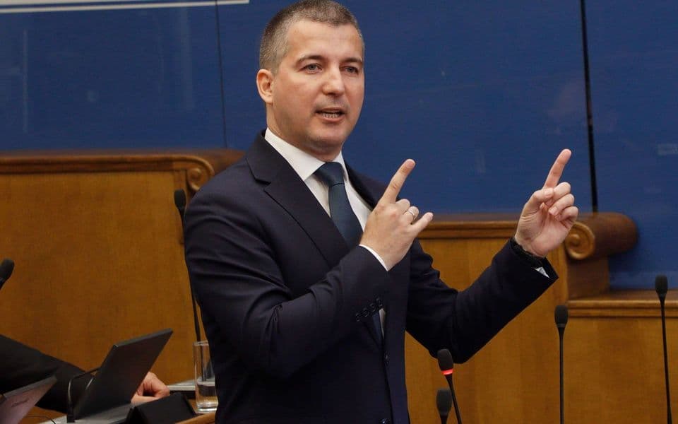 Bečić: Nadležni organi jednako odlučno udaraju na škaljarske, kavačke i sve druge grupe
