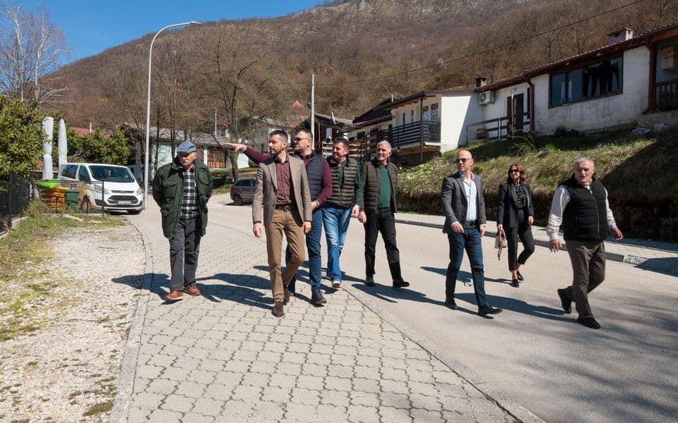 Živković: U zdravstvu je potpuni kolaps, građani mjesecima čekaju na snimanja, skener ili magnet