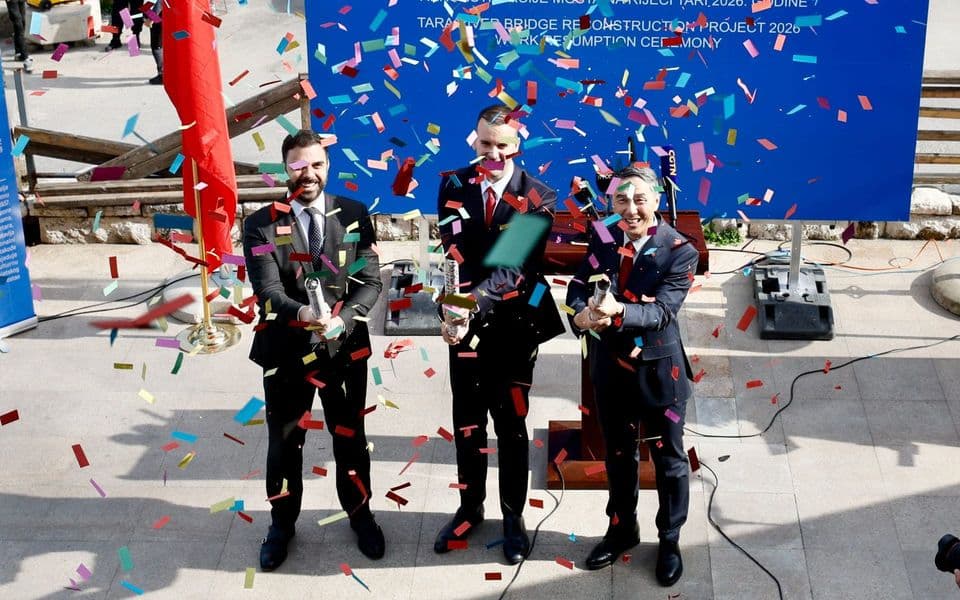 Spajić: Vlada će nastaviti sa smanjenim akcizama za gorivo