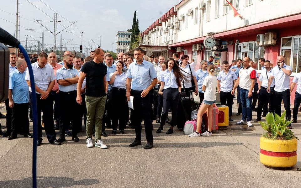 Željezničari ni juče nijesu dobili platu, iako je ministar Radulović to najavio