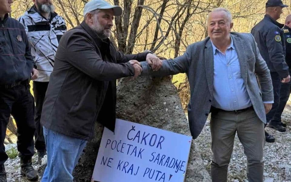 (FOTO/VIDEO) Sa Čakora poručeno vladama Crne Gore i Kosova: Otvorite put Murino–Peć