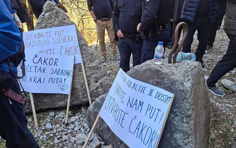 Zatvoren Čakor znači izgubljene turističke, trgovinske i razvojne šanse