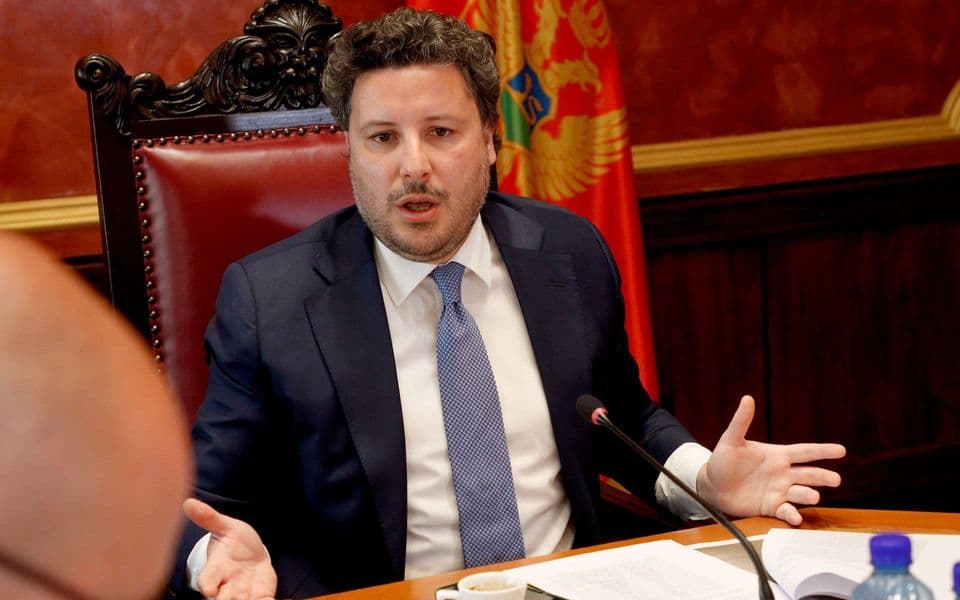 Ponovo obmanuo javnost, reciklirao već demantovanu priču i iznio netačne tvrdnje