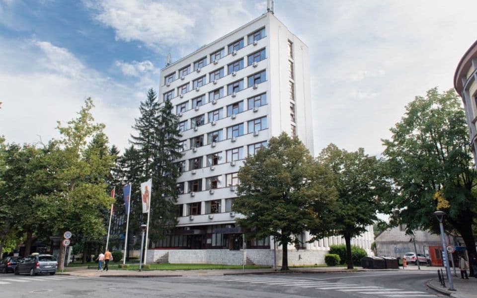 Opština Nikšić za pola miliona eura renovira salu lokalnog parlamenta