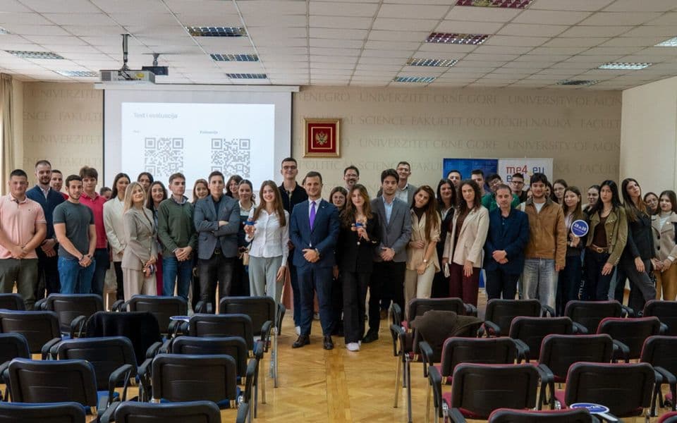 Zenović sa studentima FPN-a: Male države imaju velike koristi od članstva u EU